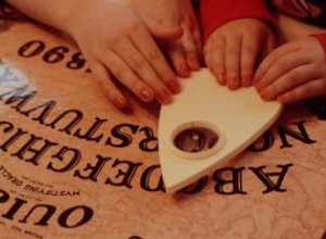 Qué no hacerle a una tabla Ouija:9 preguntas que debe evitar