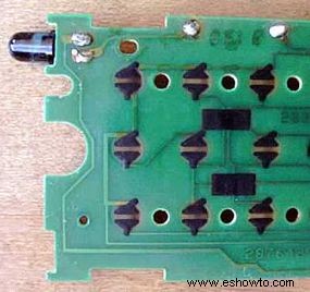 Dentro de un control remoto de TV 