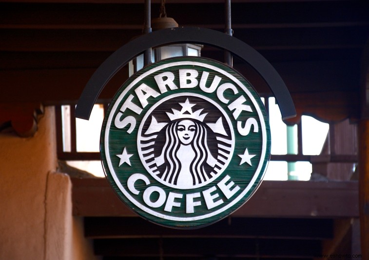 6 formas sencillas de ahorrar dinero en Starbucks 