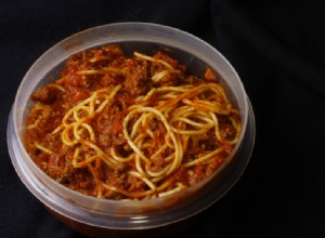 Elimina las molestas manchas de salsa de tomate de tupperware con bicarbonato de sodio 