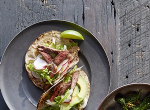 Tacos de bistec de falda con ajo 