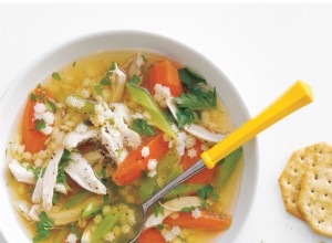 Sopa De Pollo Y Pasta En Olla De Cocción Lenta 