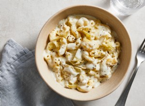 Macarrones con alcachofa y queso 