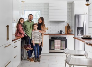 La renovación de esta casa moderna tardó una década en completarse, pero los resultados valieron la pena la espera 