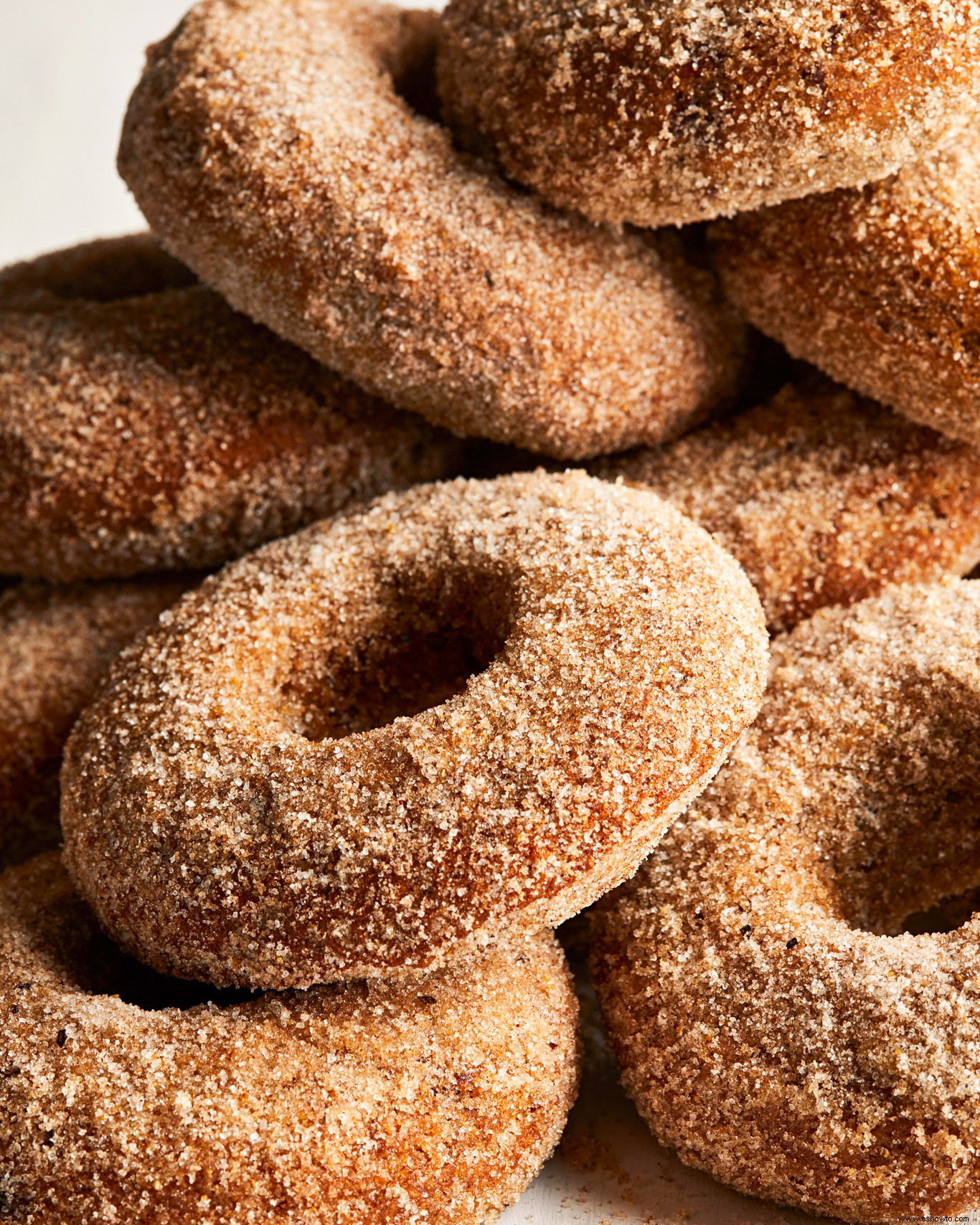 Rosquillas de manzana, cereza y cinco especias 