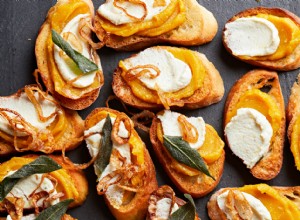 Crostini con mantequilla de calabaza Delicata 