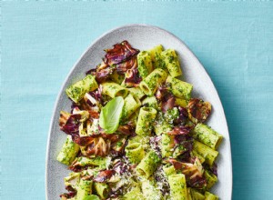 Pasta al pesto con achicoria carbonizada 