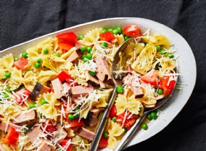 Mezcla rápida de pasta con guisantes y alcachofas 