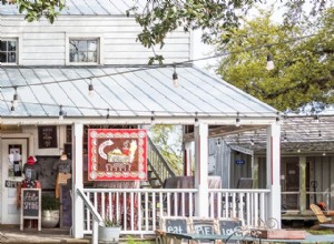 Esta pequeña ciudad de Texas es amada por las antigüedades. Pero esa no es la única razón para visitar. 