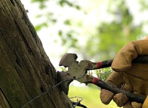 Cómo cortar alambre de púas